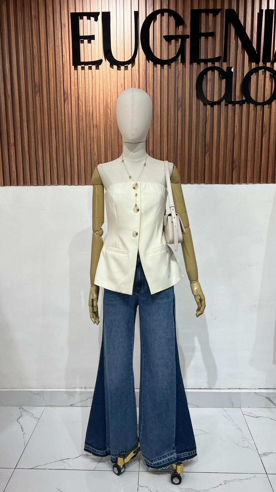 BLUSA STRAPLE CREAM