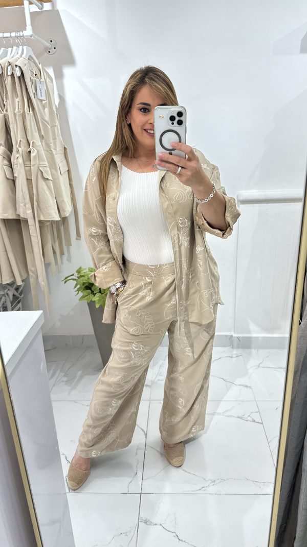 CONJUNTO BEIGE