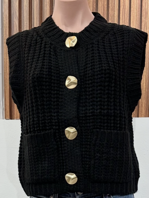 BLUSA TEJIDA NEGRA BOTON