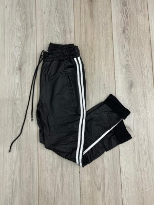 JOGGER VINIPIEL NEGRO RAYAS